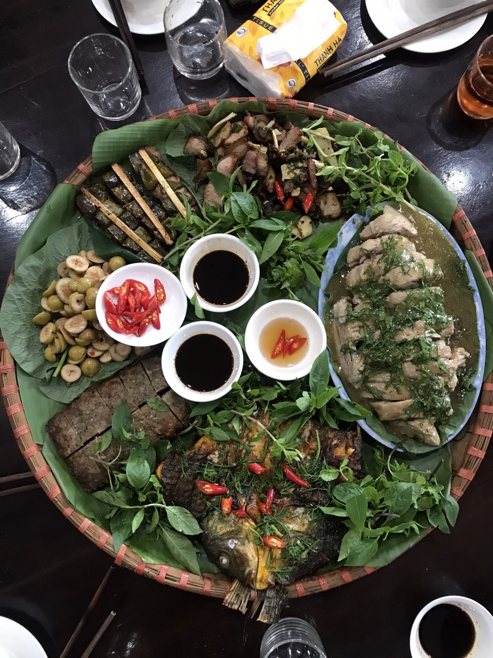 Một số món ăn trong bữa trưa Ngày 1